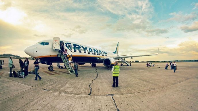 Boeing 737 aerolinek Ryanair