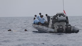 Vyšetřování nehody indonéského Boeingu 737 Max, který se zřítil do Jávského moře s 189 lidmi na palubě