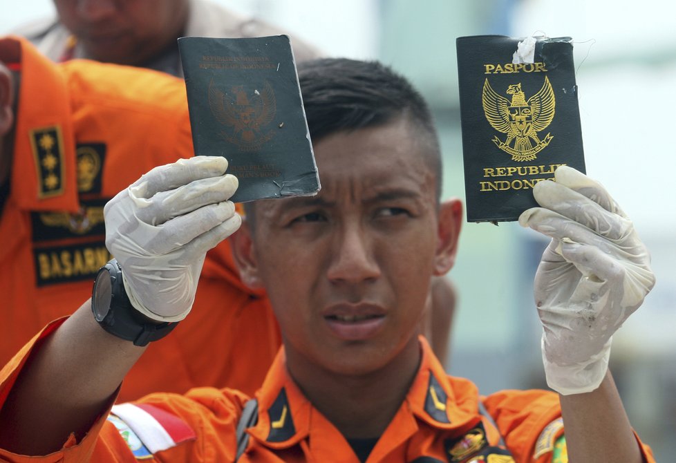 Vyšetřování nehody indonéského Boeingu 737 Max, který se zřítil do Jávského moře s 189 lidmi na palubě.