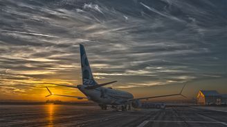 Problémy Boeingu se vrší. Přes 300 letadel má vadné díly na křídlech