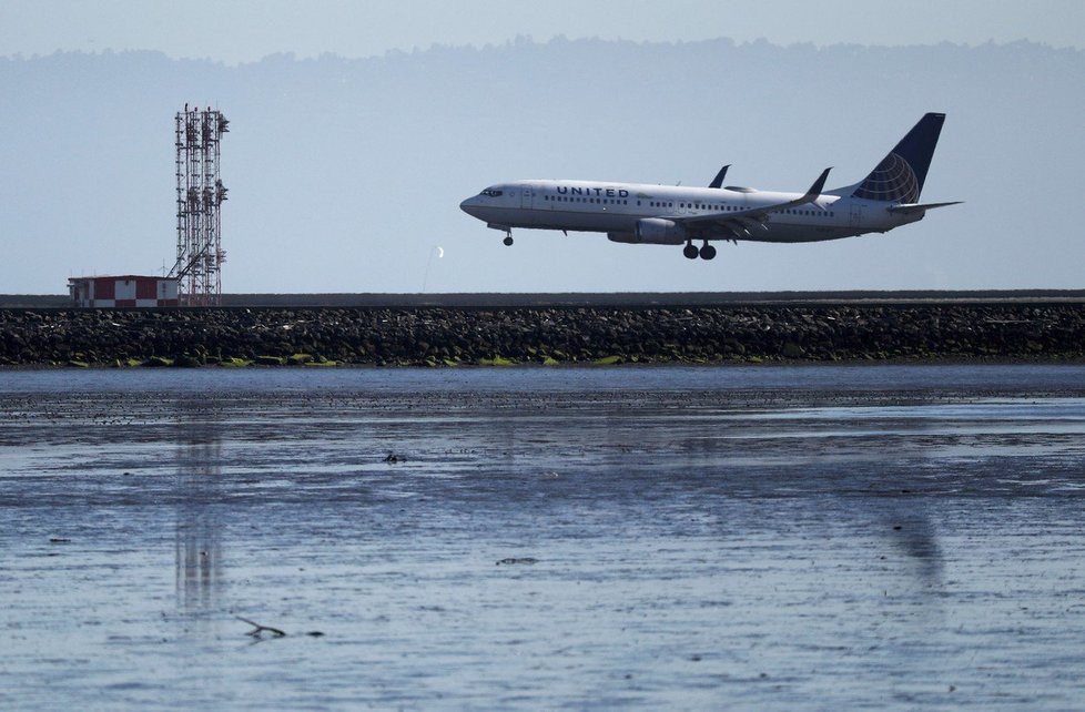 Boeing 737 MAX v barvách aerolinek United Airlines