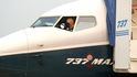 Šéf FAA Steve Dickson, který dříve pracoval jako pilot pro Delta Air Lines, osobně otestoval Boeing 737 MAX po provedených úpravách.