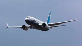 Boeing sliboval nový software pro problémový model 737 MAX už loni Boeing sliboval nový software pro problémový model 737 MAX už loni