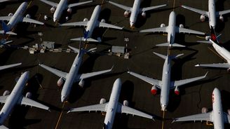 Boeing zakončil rok se ztrátou 12 miliard. Jeho MAXy už zase smí létat i v Evropě