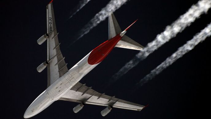 Australská letecká společnost Qantas hodlá po cestujících vyžadovat očkování proti nemoci COVID-19.