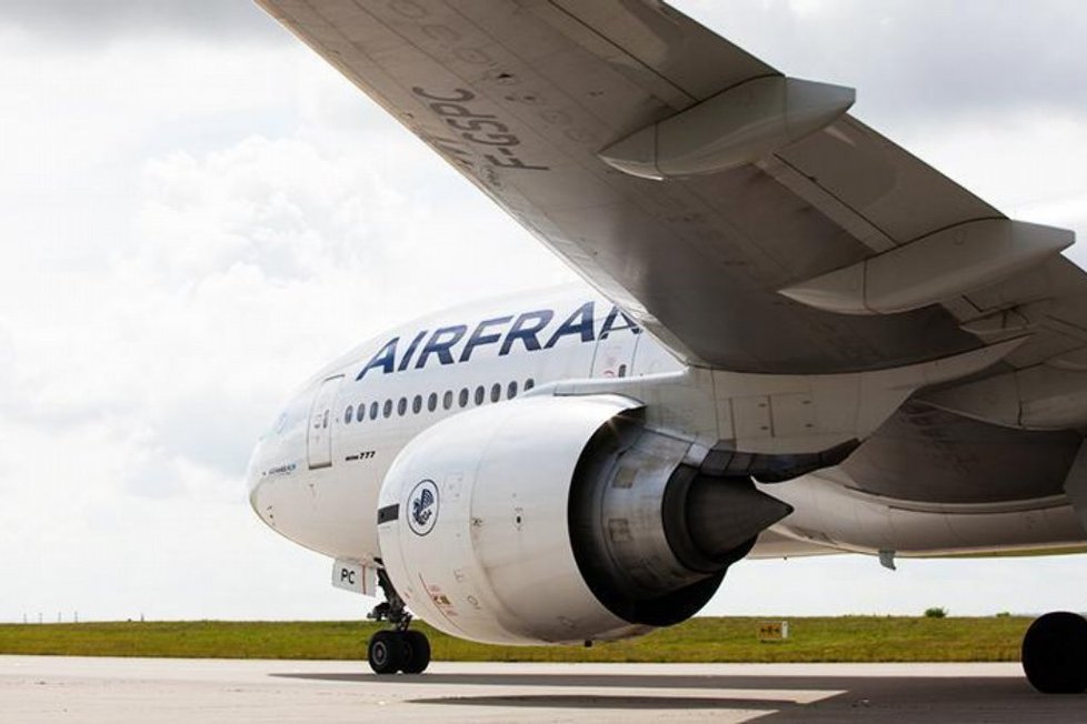 Aerolinky chtějí do Boeingu 777 přidat několik desítek sedadel.