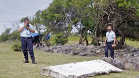 Předchozí nalezený kus: Na Réunionu našli kus Boeingu 777.