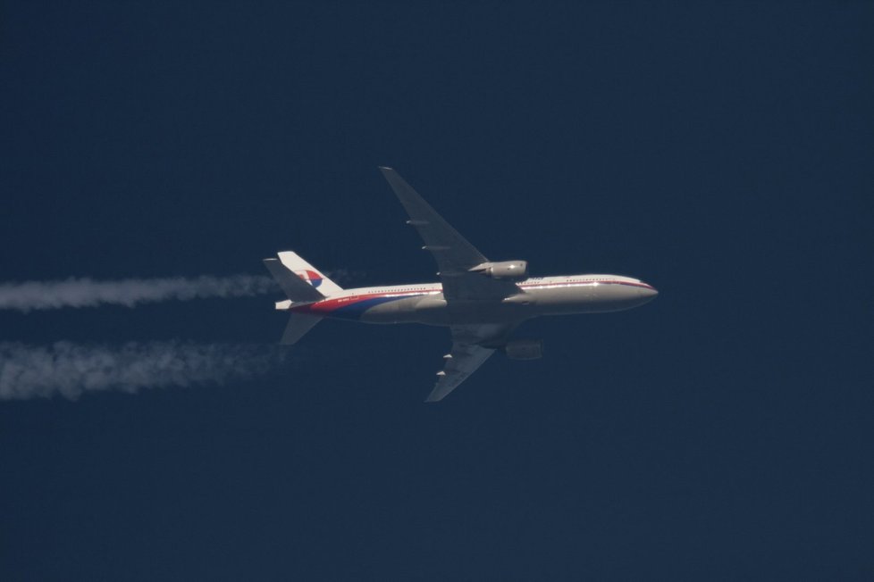 Poslední známé foto zmizelého Boeingu 777.
