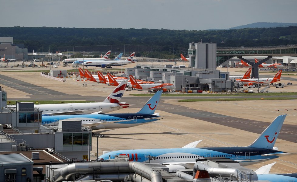 Letadla společnosti British Airways na letišti Heathrow