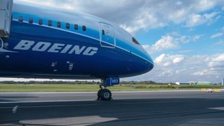 Boeing překonal očekávání, zvýšil zisk téměř o třetinu