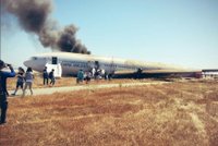Horor v San Fracisku: Boeingu se utrhl ocas. Zemřeli 2 lidé, 181 zraněných!