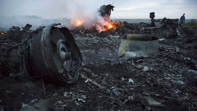 Na Ukrajině byl sestřelen boeing, zahynulo takřka 300 lidí