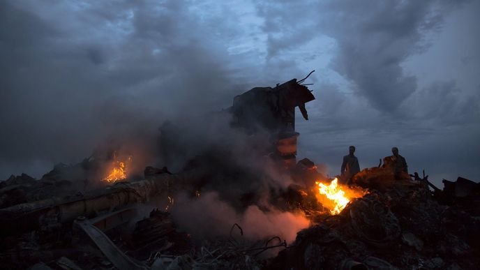 Na Ukrajině byl sestřelen boeing, zahynulo takřka 300 lidí Na Ukrajině byl sestřelen boeing, zahynulo takřka 300 lidí