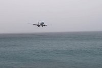 „Boeing dělily vteřiny od katastrofy.“ Jeho fotka těsně nad mořem děsí i piloty