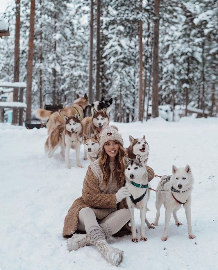 Yana Leventseva upustila od vánočních tradic a odjela do romantické vesnice ve Finsku, kde tráví lyžařskou dovolenou.