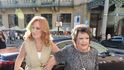 Jiřina Bohdalová dorazila na oslavu svých 95. narozenin v doprovodu Simona Stašové Jiřina Bohdalová dorazila na oslavu svých 95. narozenin v doprovodu Simona Stašové