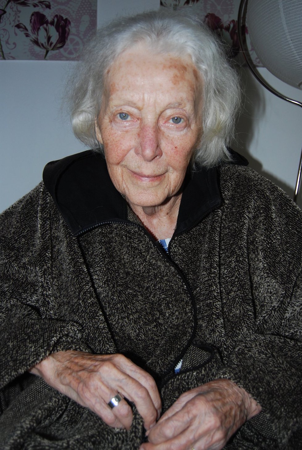 Filmová legenda Květy Fialová (85), která bojuje s Alzheimerovou chorobou.