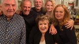Tajná oslavička u Bohdalové (90) doma: Pijatika i půlnoční překvapení! Propálil to „mrtvej“ Zelenka