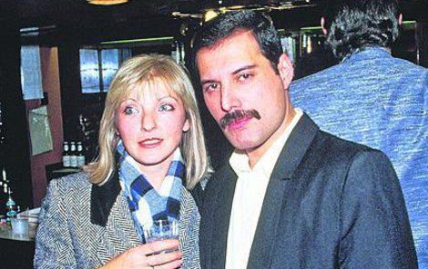 Freddie a Mary v listopadu 1985, devět let po rozchodu.