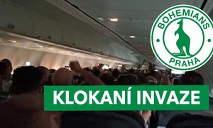 Klokaní invaze do Norska: zpívalo se už v letadle, tipy fanoušků po místním pivu