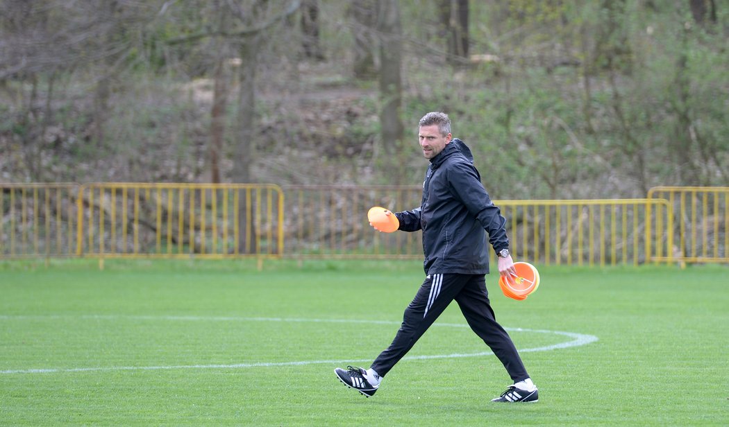 Nový trenér Bohemians 1905 Martin Hašek na prvním tréninku