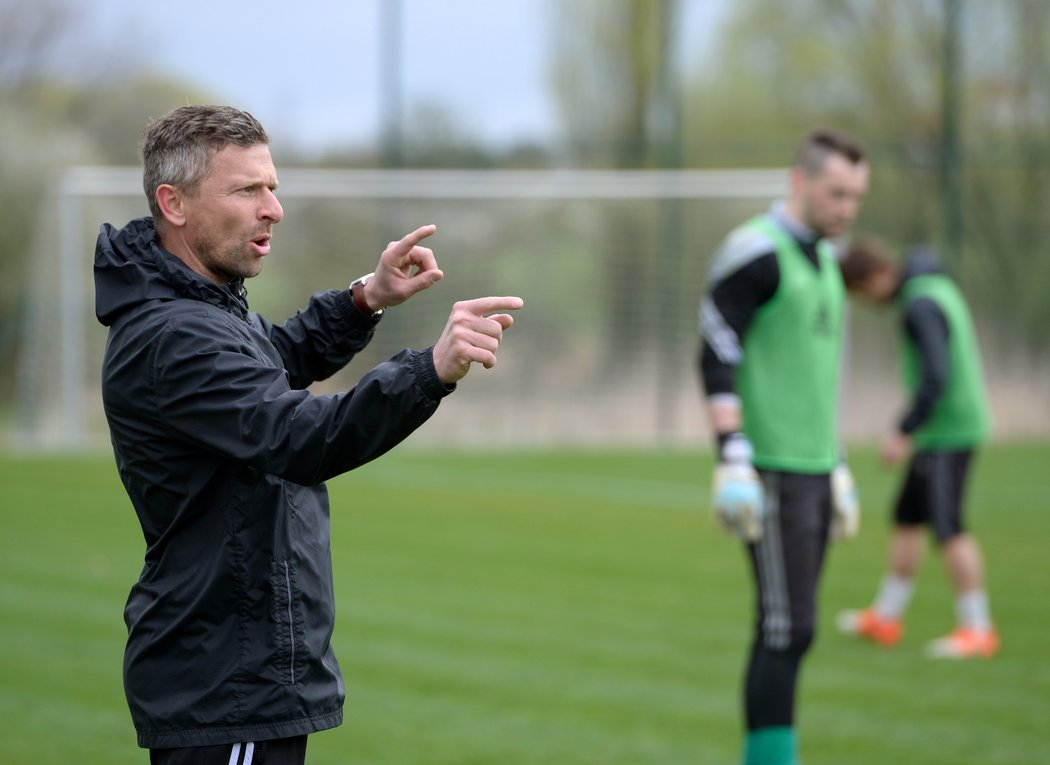 Nový trenér Bohemians 1905 Martin Hašek na prvním tréninku