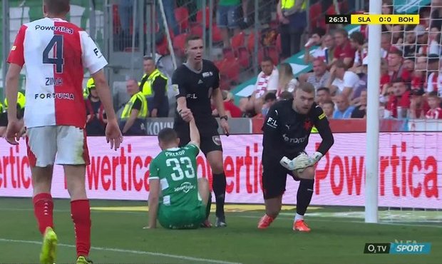 Slavia - Bohemians: Obří šance hostů, Prekop těsně minul míč