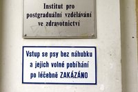 Požár v Bohnicích: Pacientka zapálila pokoj
