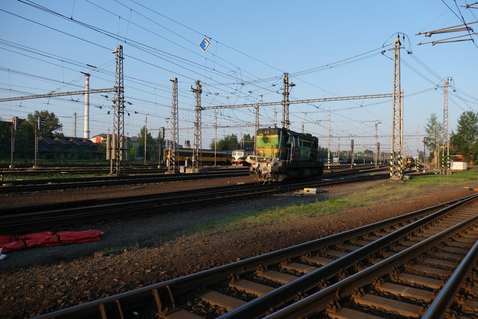 V Bohumíně se srazilo pendolino s posunovací lokomotivou. Strojvedoucí (†54) vlaku nepřežil.