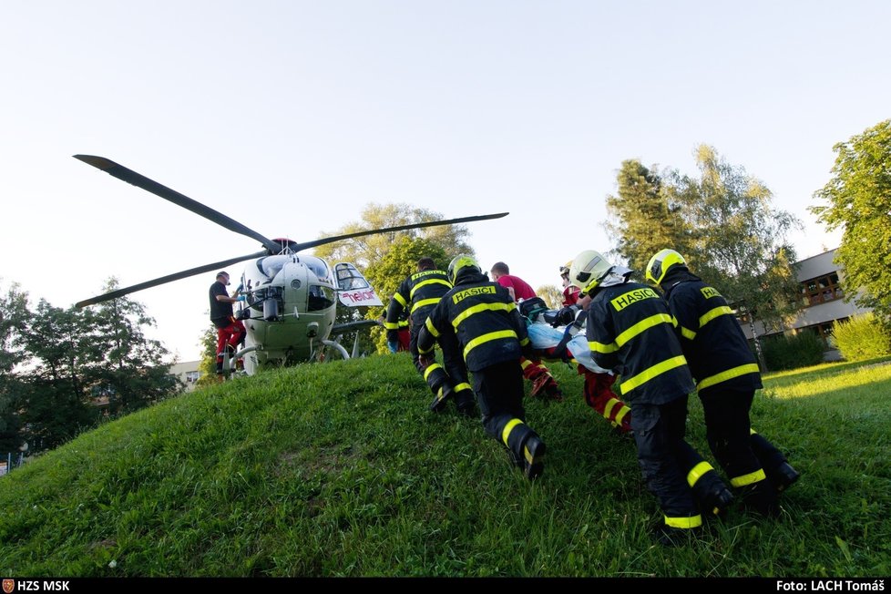 Požár v Bohumíně si vyžádal 11 obětí a několik zraněných.