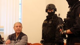 Bohumír Ďuričko v soudní síni při projednávání odškodnění pozůstalým po Václavu Kočkovi mladším