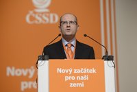 Ostré spory v ČSSD: Stranu žalují její členové! Sobotka to nezvládá, tvrdí ministr