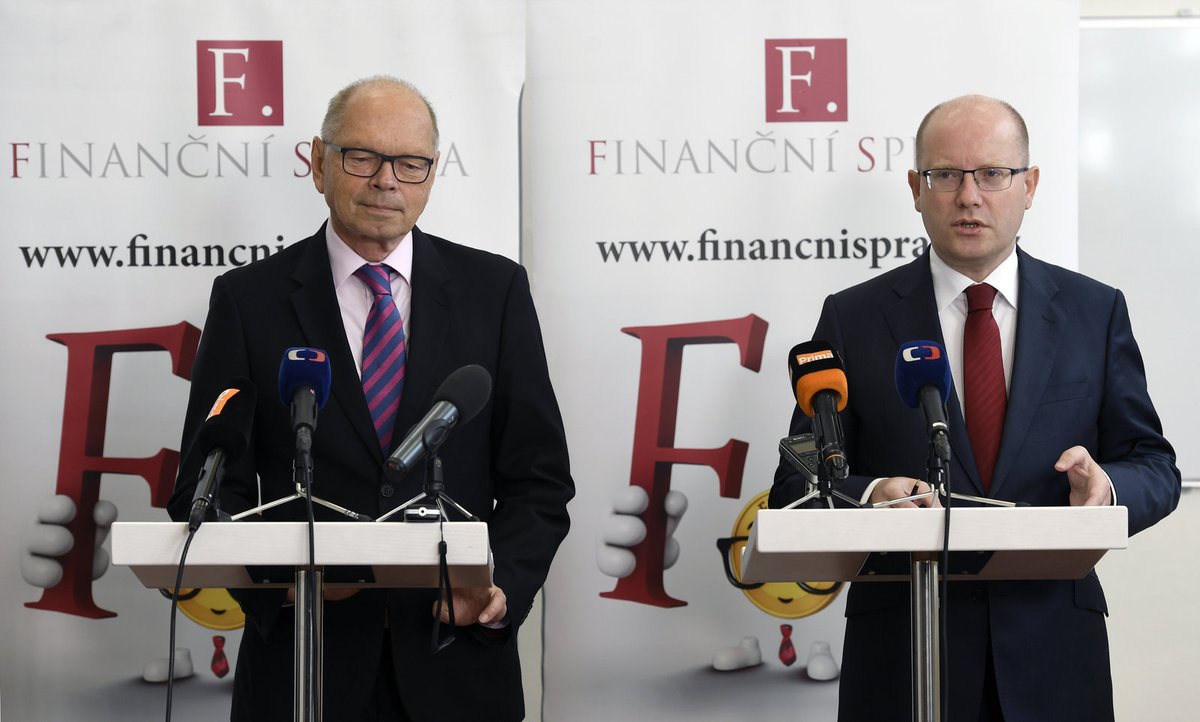 Sobotka s ministrem financí Pilným po bilanční schůzce