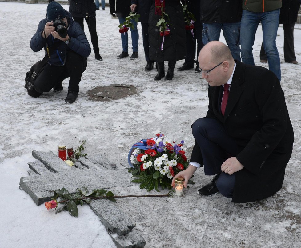 Bohuslav Sobotka považuje čin Jana Palacha za důležitou součást dějin.