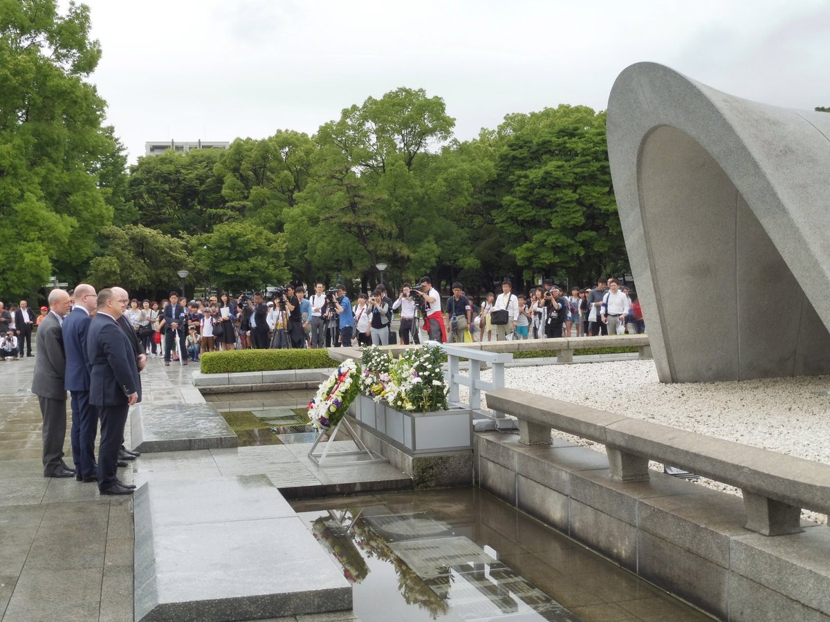 Sobotka v Hirošimě: Kladení věnce u památníku obětem