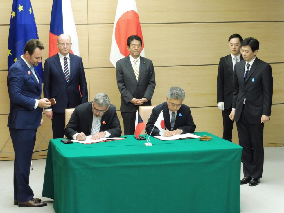 Po jednání Čechů s Japonci byly podepsány různé dohody a memoranda.