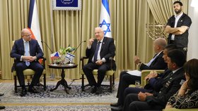 Český premiér Bohuslav Sobotka jednal v Jeruzalémě s prezidentem Izraele Rivlinem.