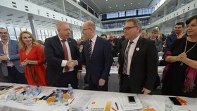 Bohuslav Sobotka a Milan Chovanec na sjezdu ČSSD v Brně