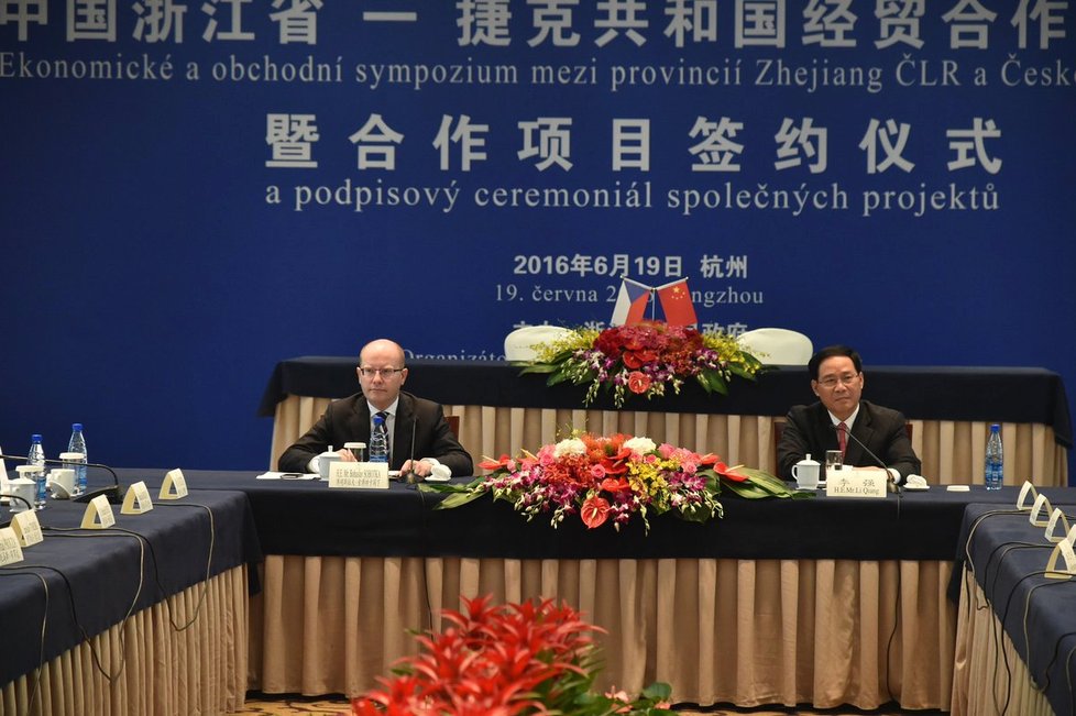 Sobotka v Číně: Jednání o spolupráci s provincií Če-ťiang