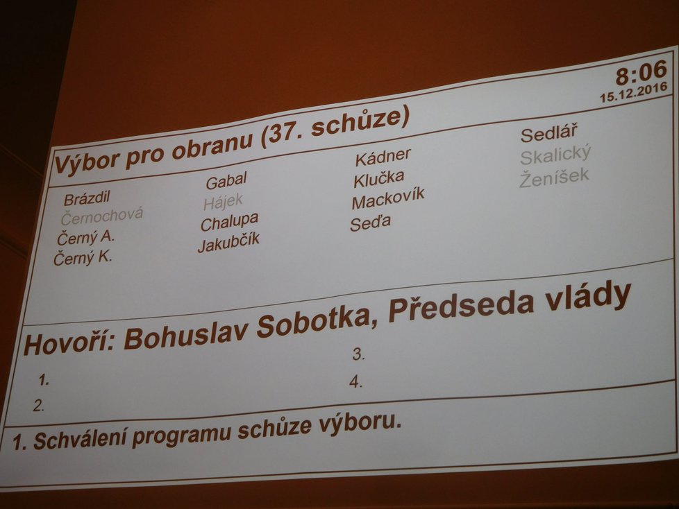 Premiér Bohuslav Sobotka (ČSSD) hájil na Výboru pro obranu jmenování Jiřího Langa do čela NBÚ.