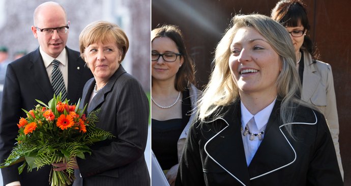 Premiéra Bohuslava Sobotku přivítala v Berlíně Angela Merkel. Do Německa ho přitom doprovodila i manželka Olga. (vpravo)