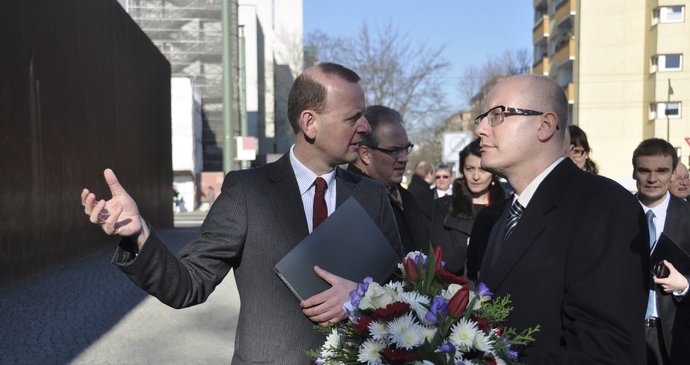 Přivítání premiéra Sobotky u Berlínské zdi
