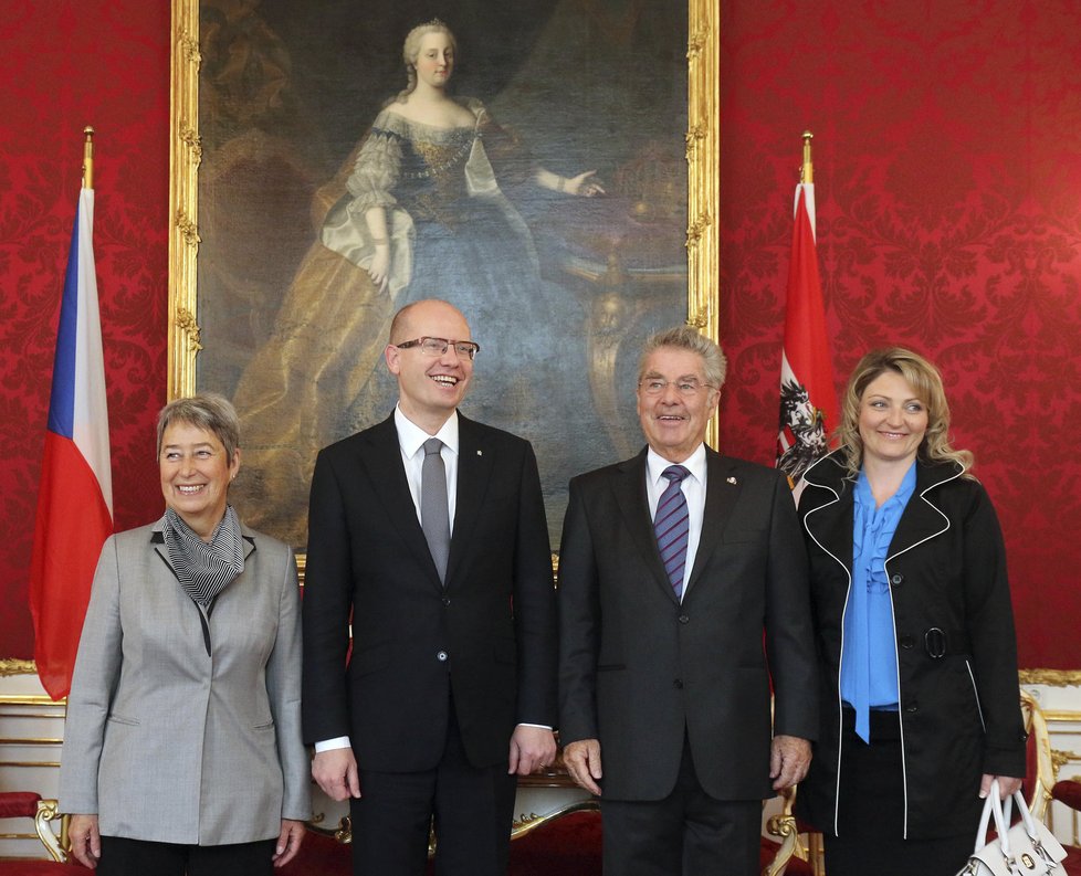 Margit Fischer, Bohuslav Sobotka, Heinz Fischer a Olga Sobotková při návštěvě českého premiéra ve Vídni