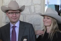 Šerif Sobotka přiletěl s manželkou z USA: Teď chce usměrnit Zemana!
