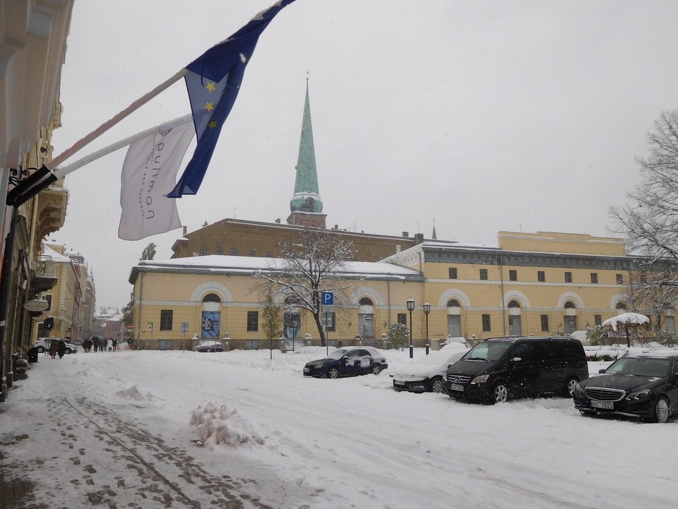Premiér Sobotka v Rize: Od nedělního rána začalo opět sněžit.