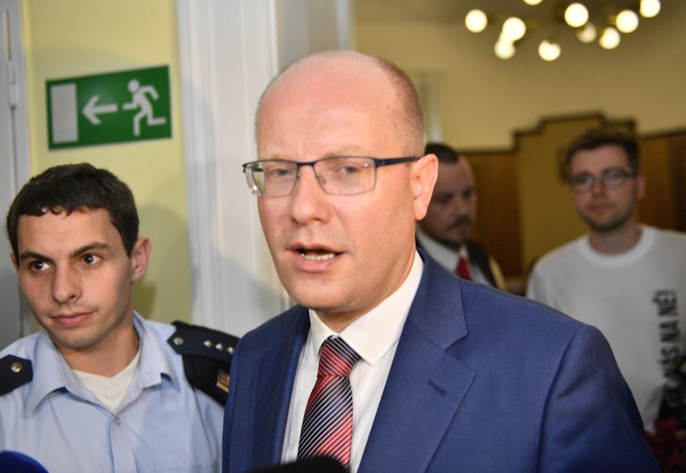 Bohuslav Sobotka ještě coby premiér loni vypovídal u soudu v kauze OKD.