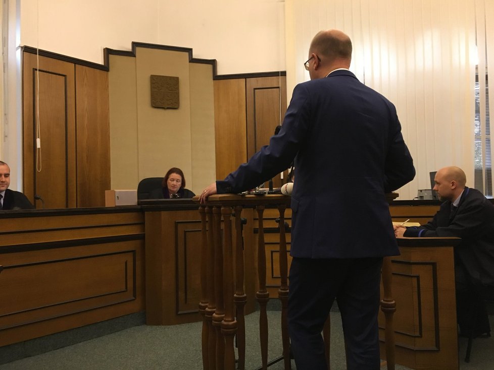 Bohuslav Sobotka ještě coby premiér vypovídal loni u soudu v kauze OKD