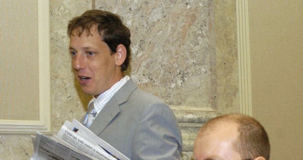 Bohuslav Sobotka a Stanislav Gross jako někdejší ministři Špidlovy vlády v roce 2004