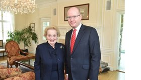 Bohuslav Sobotka se setkal s Madeline Albright.