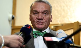 Volby 2022 ONLINE: Jednání o pražské koalici váznou, Pirátům vadí obviněný Wolf